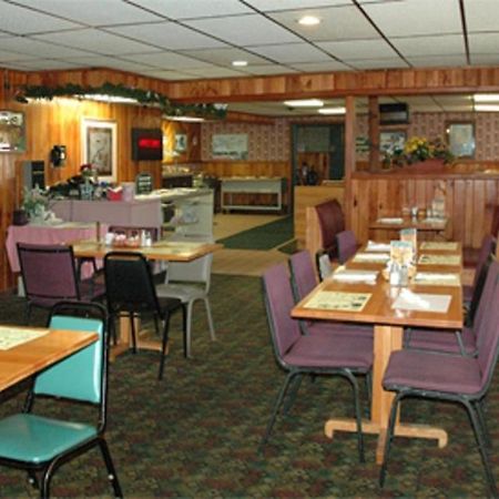 Zellar'S Village Inn Newberry Esterno foto