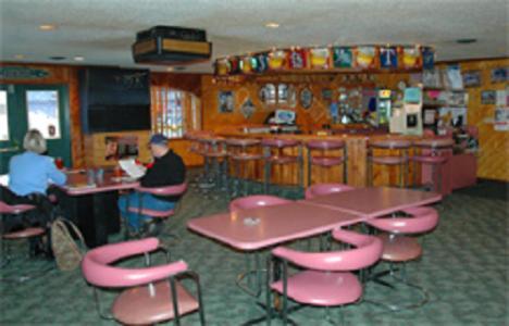 Zellar'S Village Inn Newberry Esterno foto
